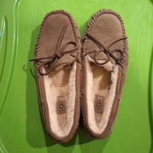 UGG Tan Shearling Lined Leather Slippers Euro 43 or Men’s 10 - like new
